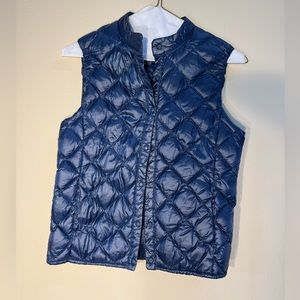 Uniqlo Navy puffer vest
